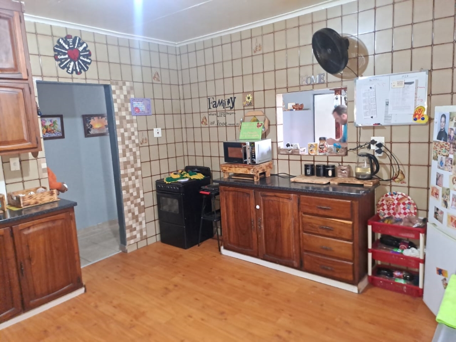 4 Bedroom Property for Sale in Oos Einde North West